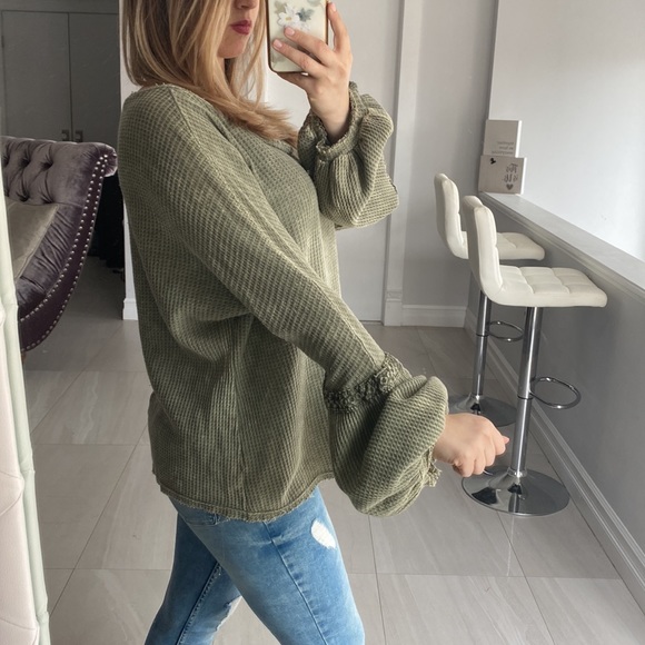 Ruffle Sleeve Top - Picture 4 of 8